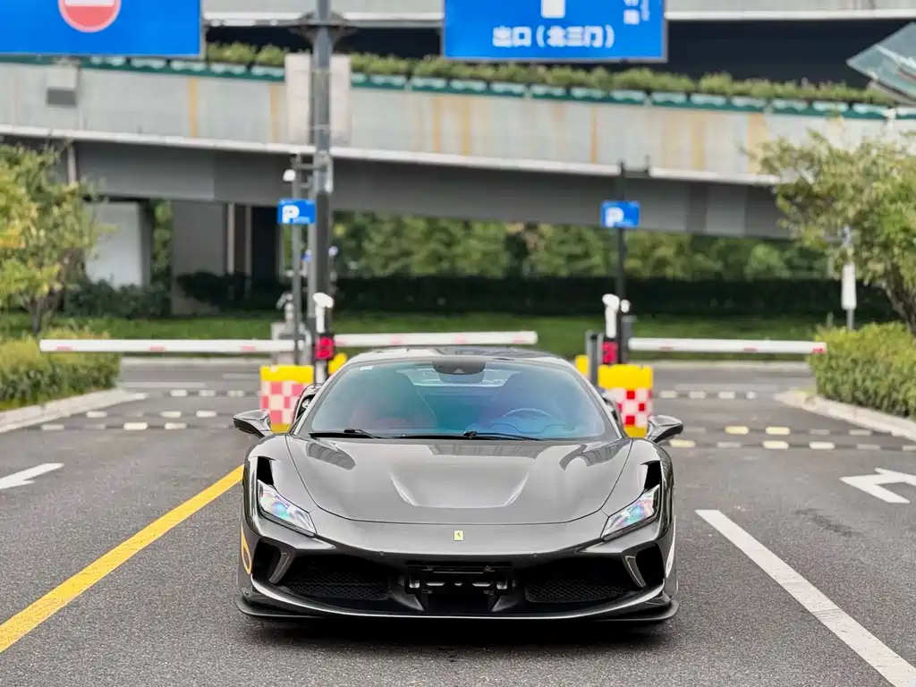 Ferrari F8