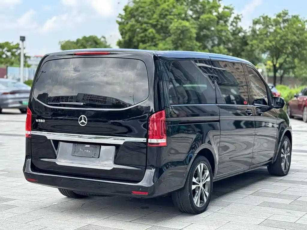 MERCEDES-BENZ V CLASS