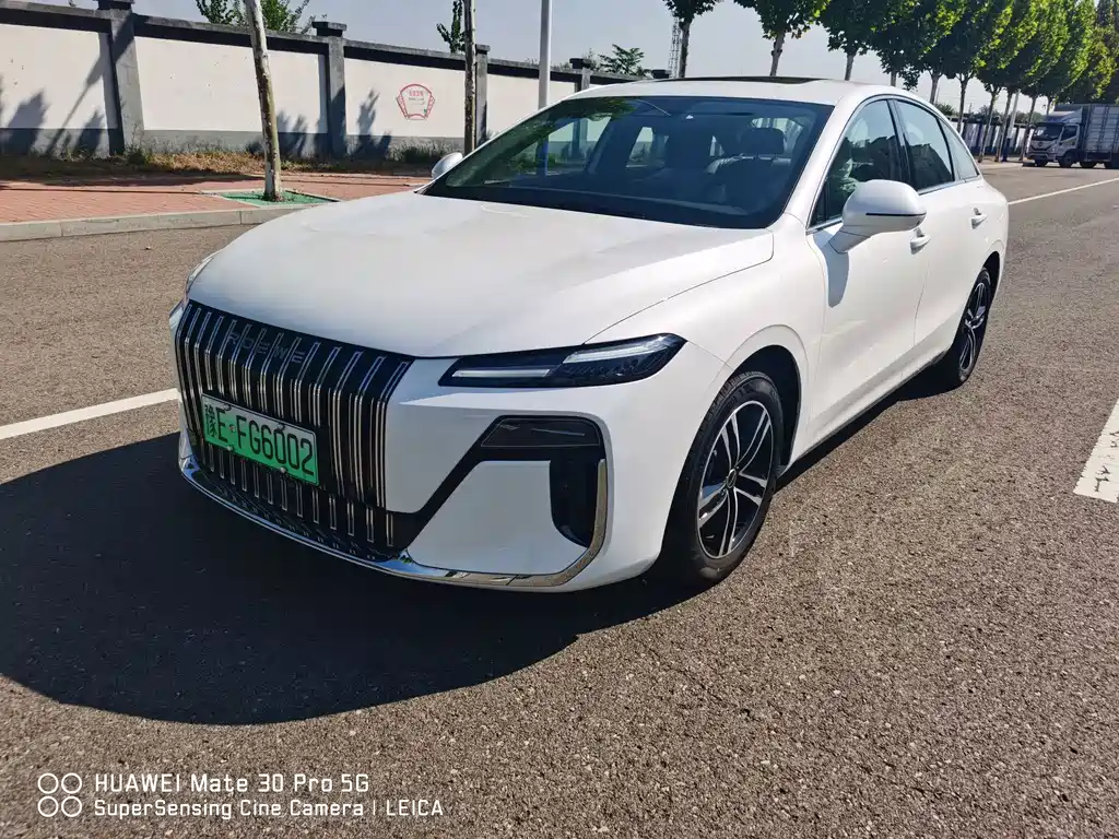 Roewe M7 DMH
