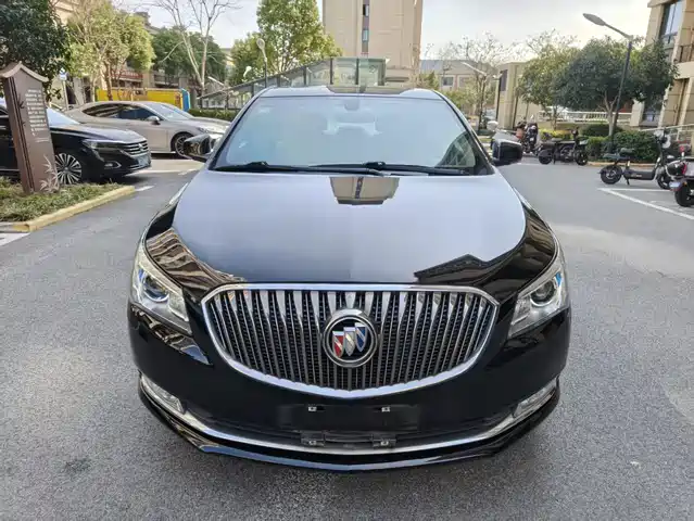 BUICK LACROSSE