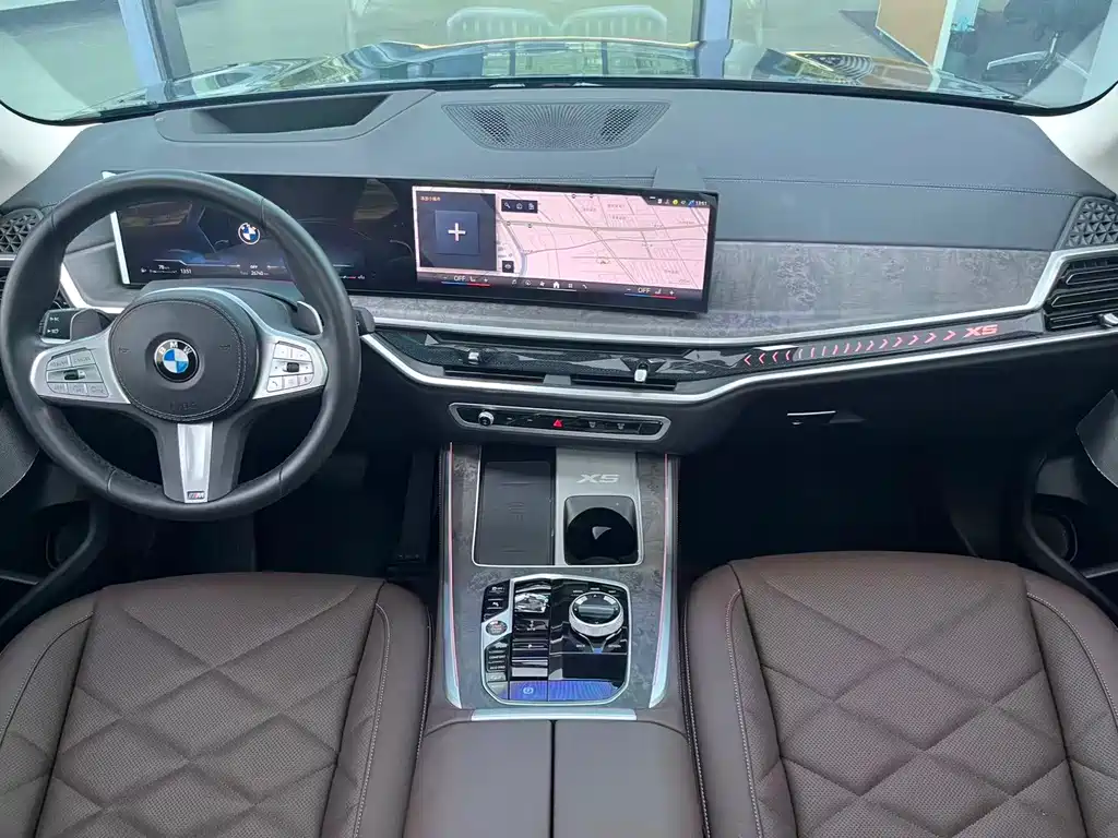 BMW X5 2023 xDrive 30Li Premium M Sport