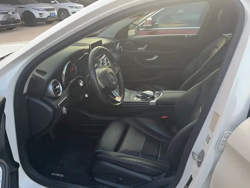Mercedes-Benz C-Class (Import) — миниатюра 19
