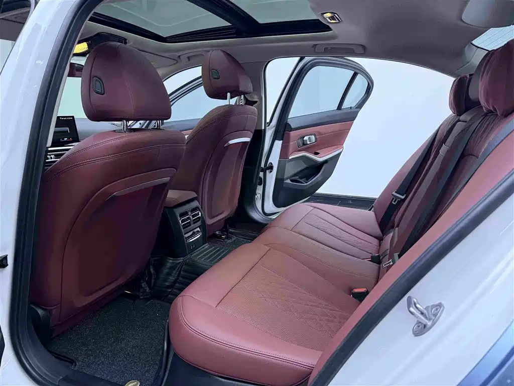 BMW i3 2024 eDrive 35 L