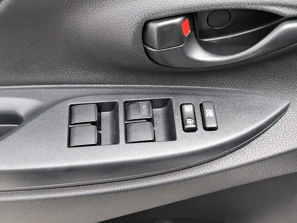 Toyota Vios FS — миниатюра 9