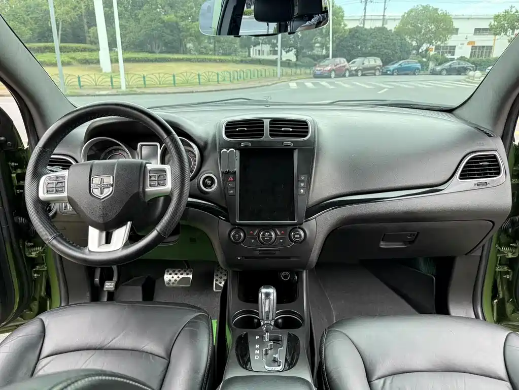 Dodge Journey — миниатюра 6