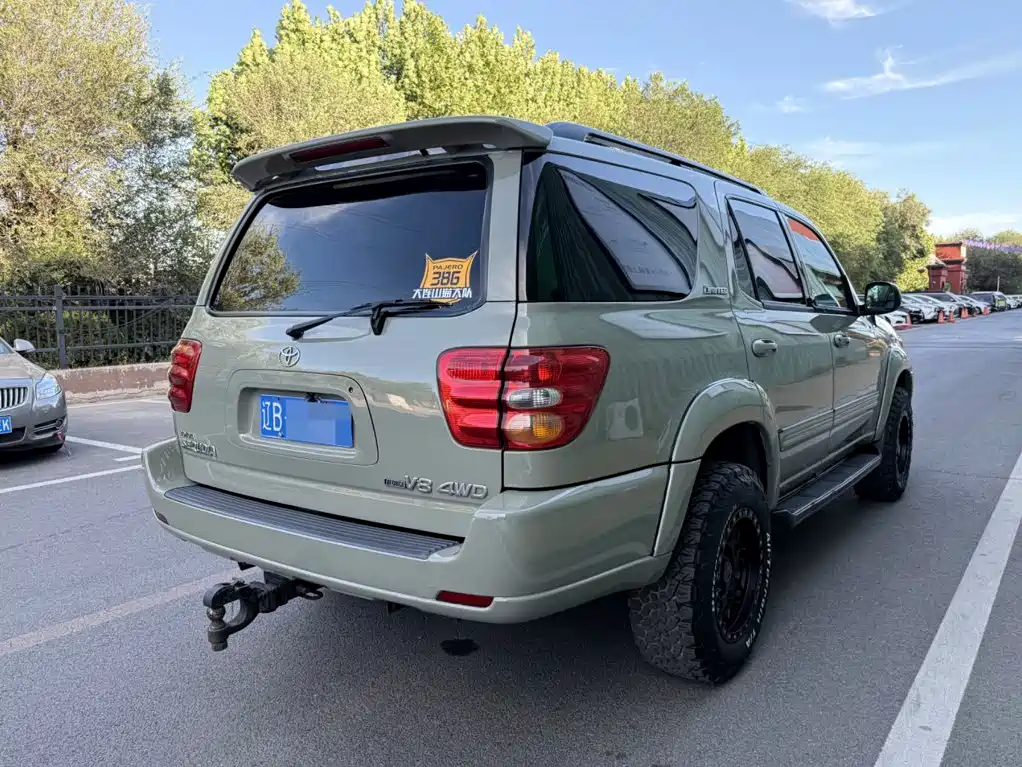 Toyota Sequoia — миниатюра 11