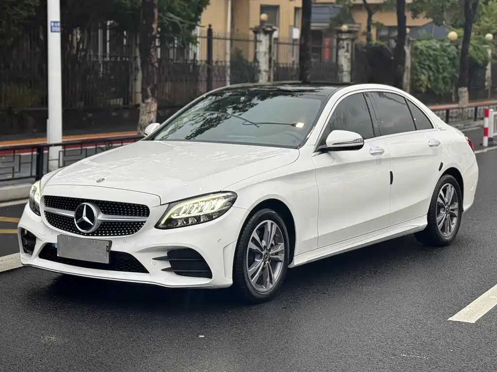 Mercedes-Benz C-Class 2020