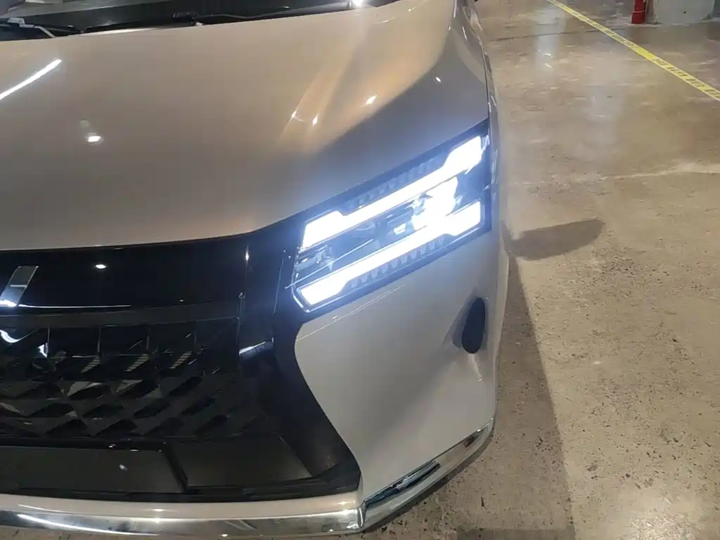 Wuling Xingguang 730 New Energy — миниатюра 24