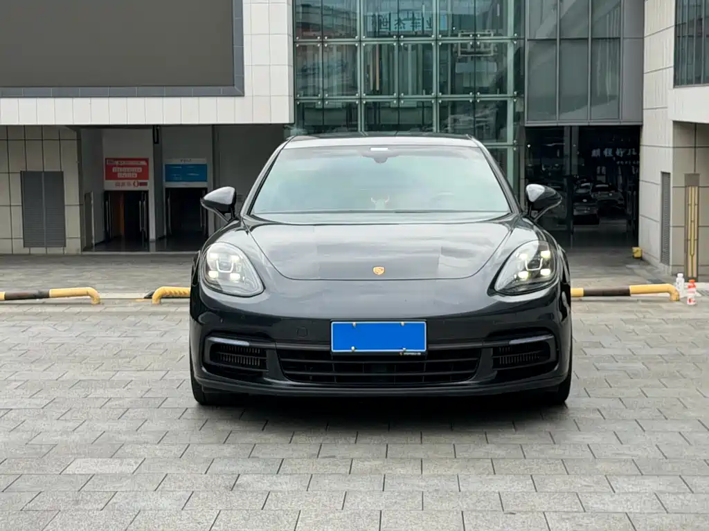 Porsche Panamera — миниатюра 2
