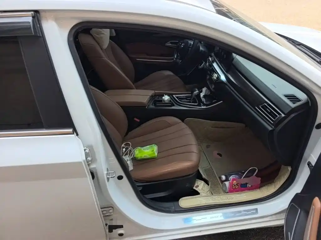 BAIC U7 — миниатюра 25