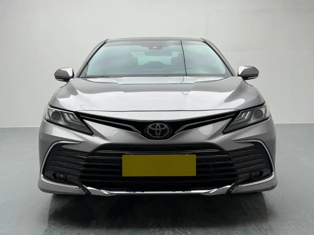 Toyota Camry — миниатюра 2