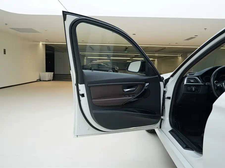 BMW 3 Series — фотографии объявления, Фото 17
