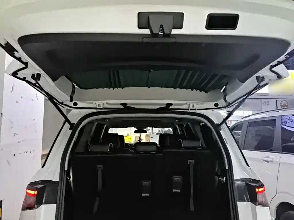 Wuling Jiachen — миниатюра 19