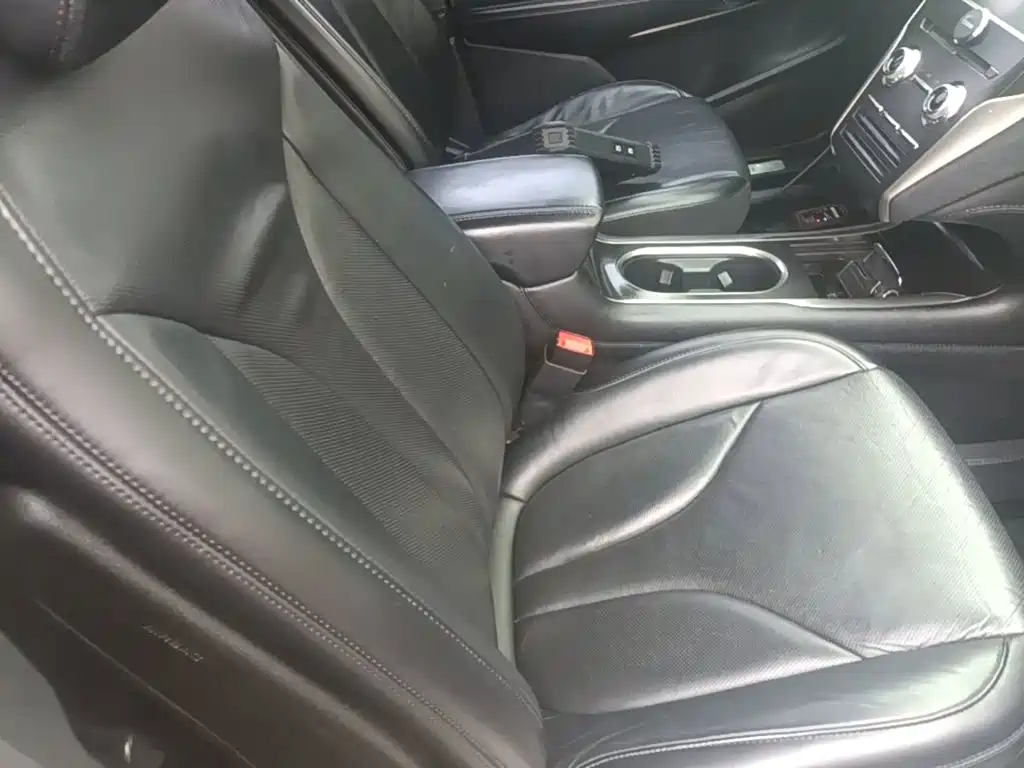 Lincoln MKC — миниатюра 25