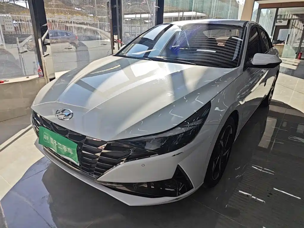 Hyundai Elantra — миниатюра 2