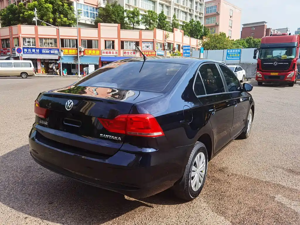 Volkswagen Santana — миниатюра 6