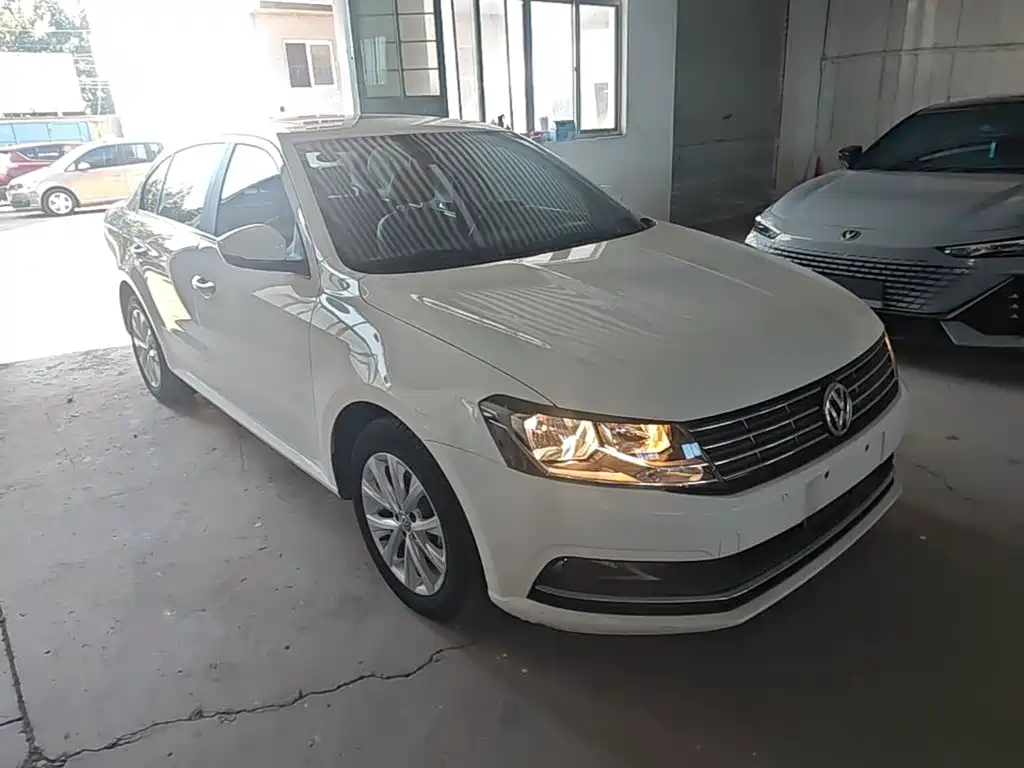 Volkswagen Lavida — миниатюра 4