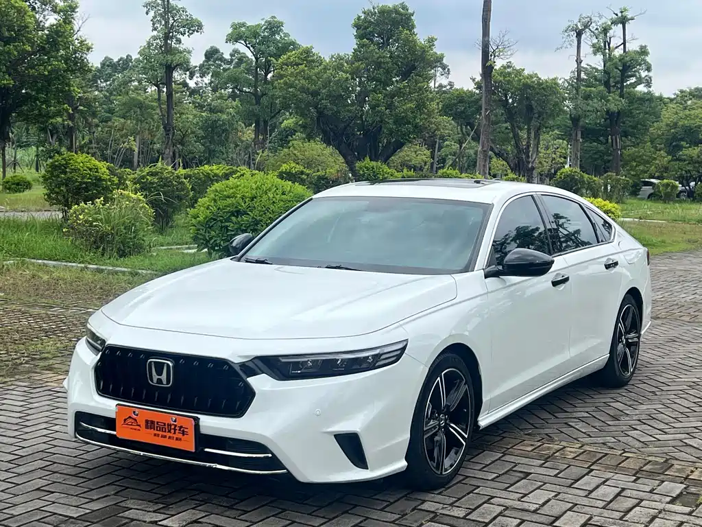 2023 Honda Inspire - zdjęcie 1 z 21