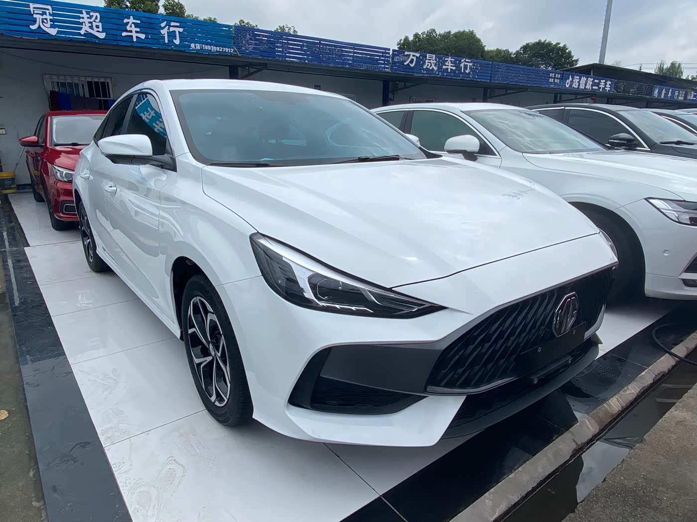 MG MG5 1.5 л 2022 г. Белый, пробег 30000 км