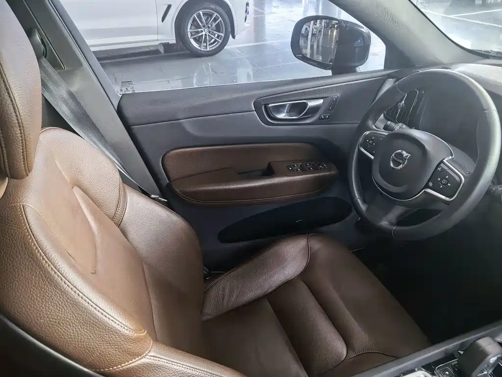 Volvo XC60 — миниатюра 11