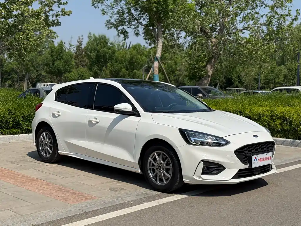 Ford Focus 2021 EcoBoost 180 AT