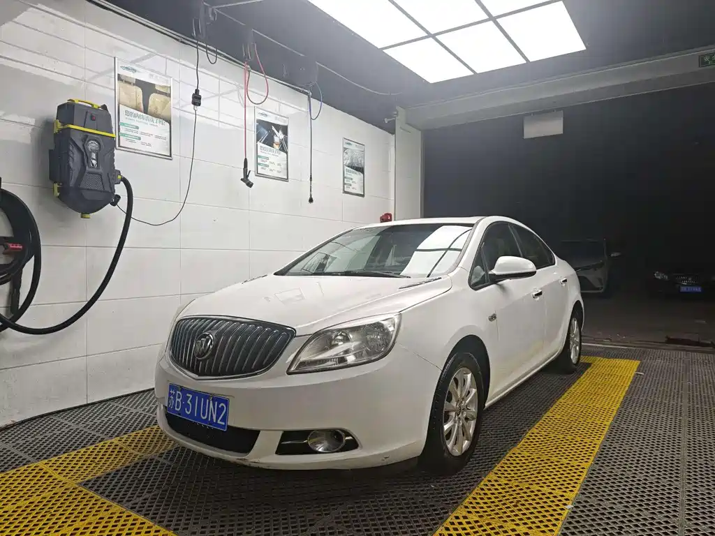 Buick Excelle 2013