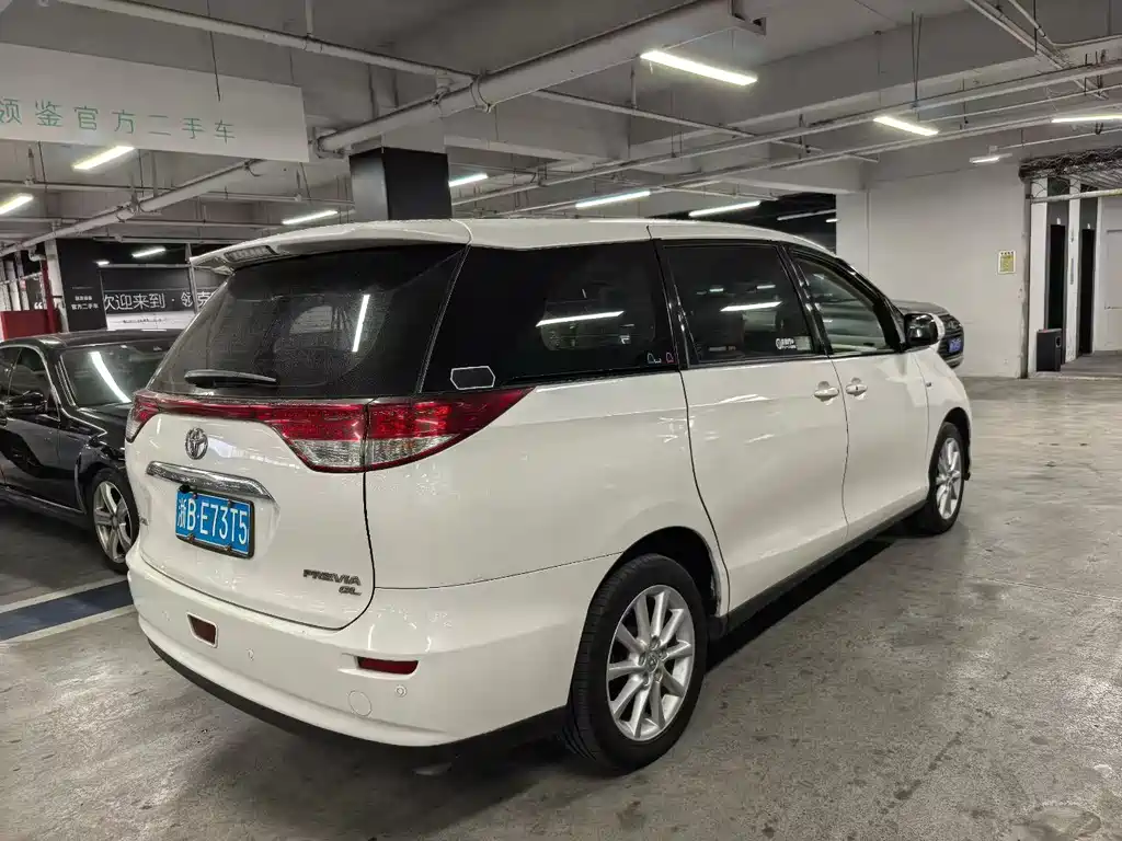 TOYOTA PREVIA