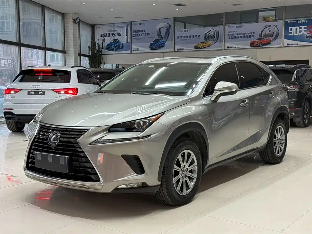 Lexus NX 2021