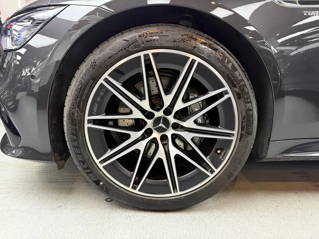 MERCEDES-BENZ AMG GT