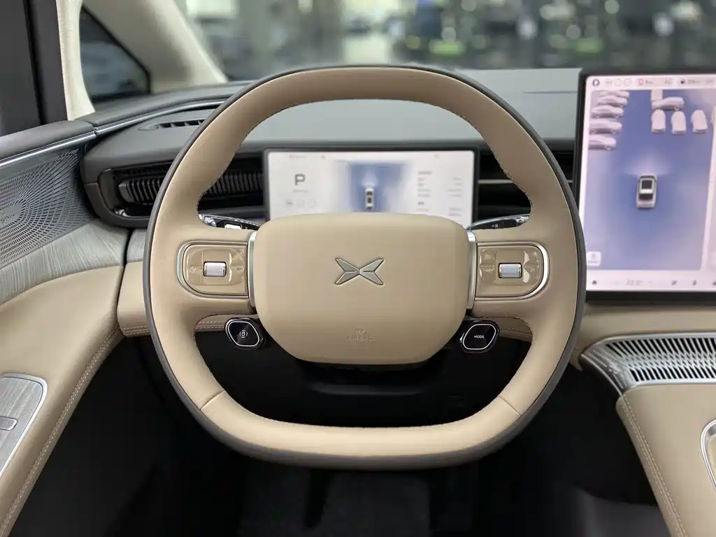 XPeng X9 — миниатюра 15