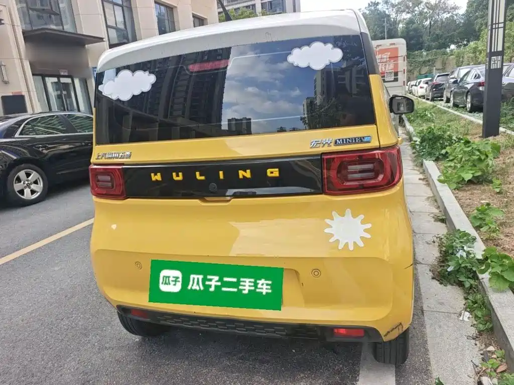 Wuling MINIEV — миниатюра 5
