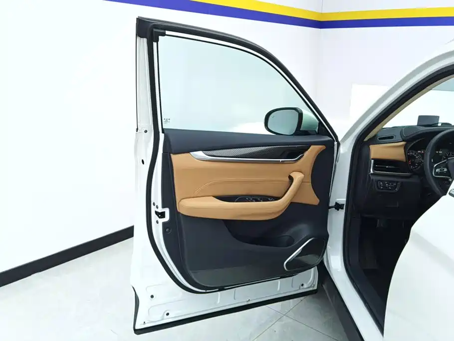Zhonghua V7 — миниатюра 7
