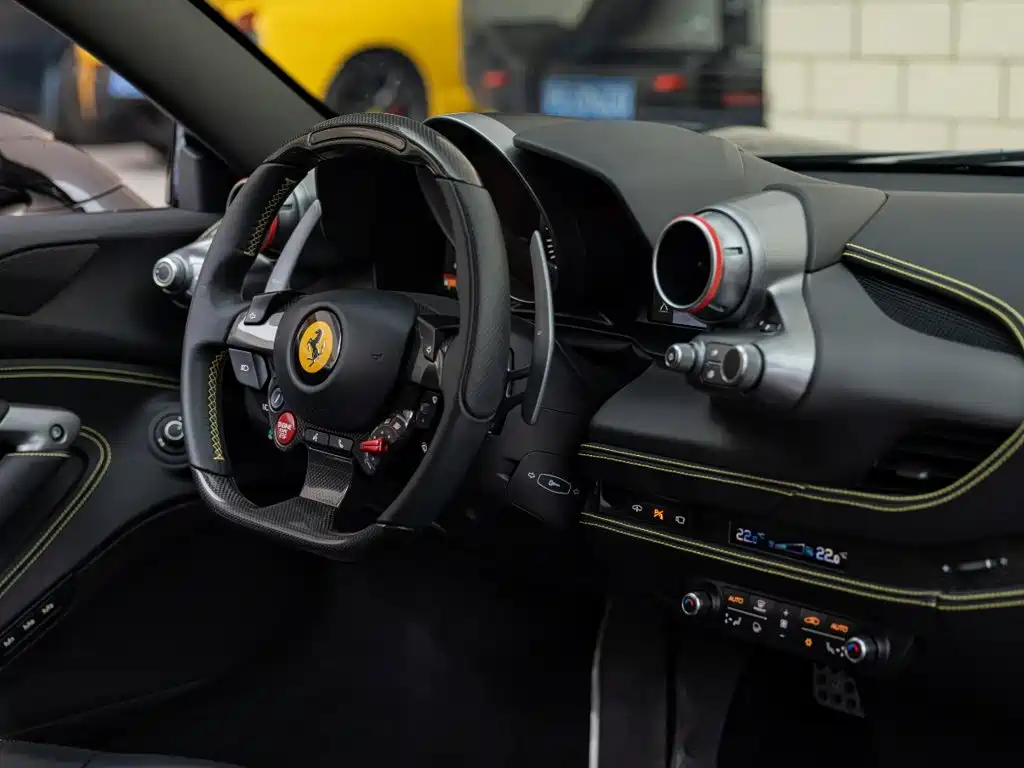 Ferrari F8 — миниатюра 10