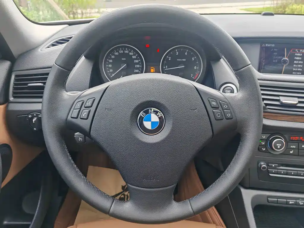 BMW X1 (Import) — миниатюра 12