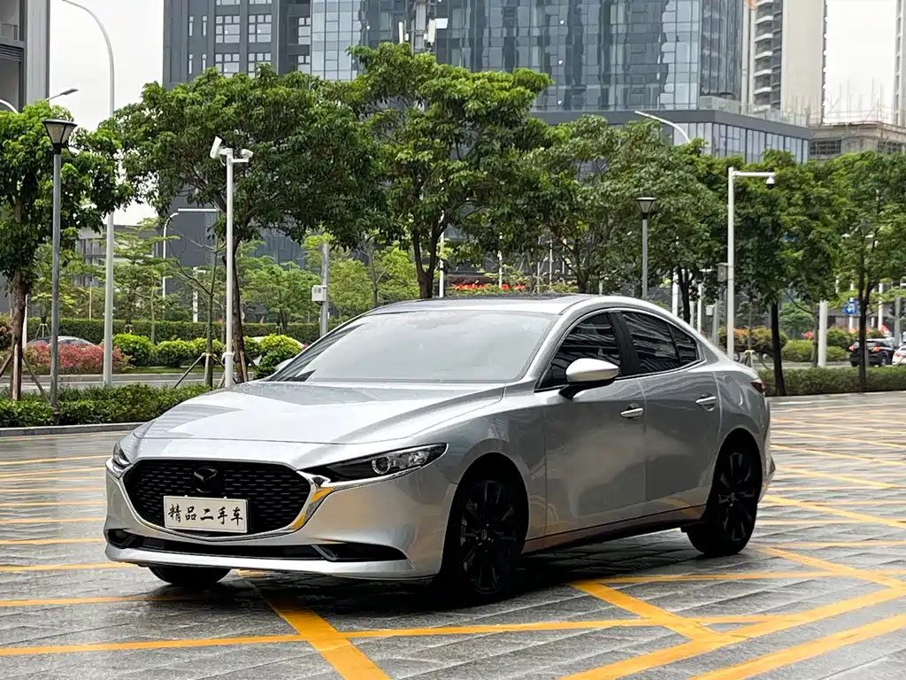 Mazda 3 Axela 2022