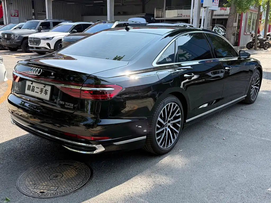 Audi A8 2025 A8L 55 TFSI quattro Flagship