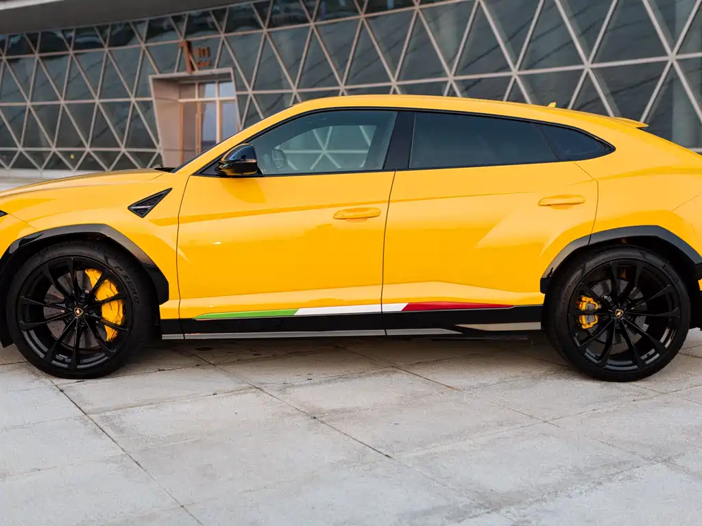 Lamborghini Urus 2021 4.0T V8