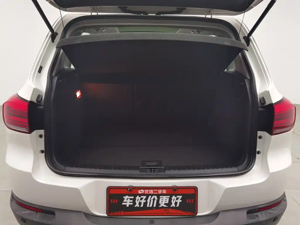 Volkswagen Tiguan — миниатюра 16