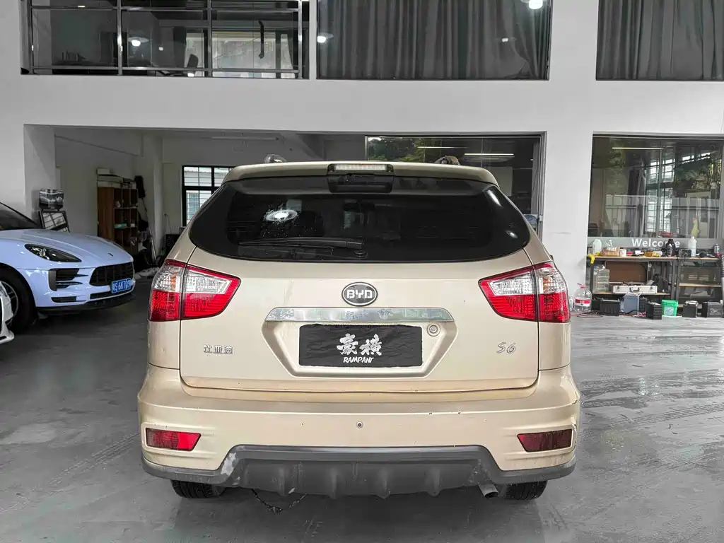 BYD S6 — миниатюра 7