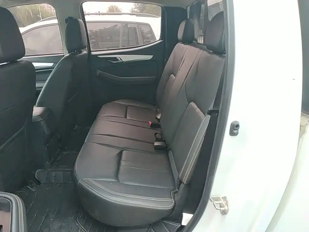 Isuzu RE-MAX Ruimai — миниатюра 17