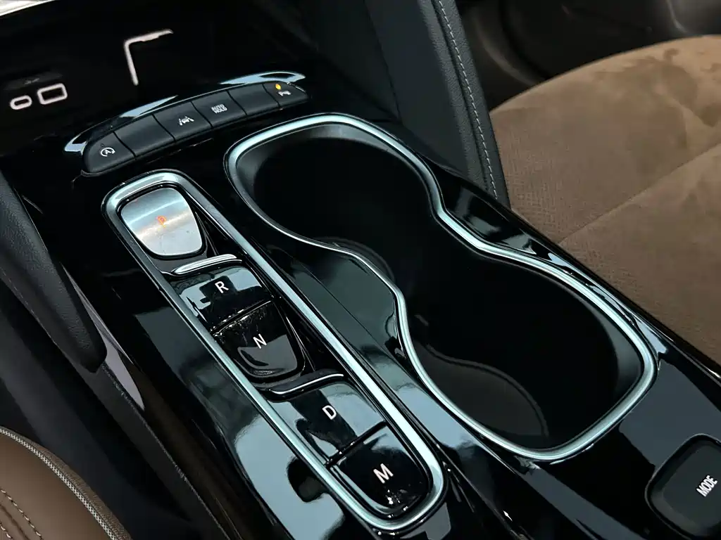 Buick Envision S — миниатюра 13