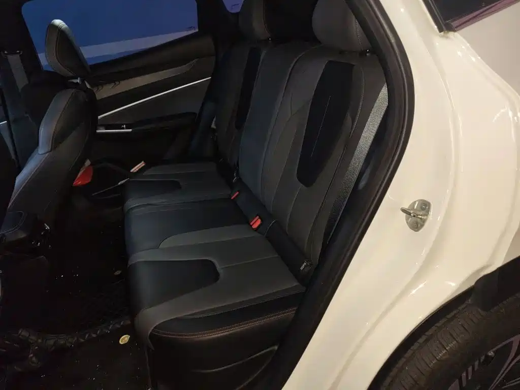 Geely Boyue — миниатюра 15