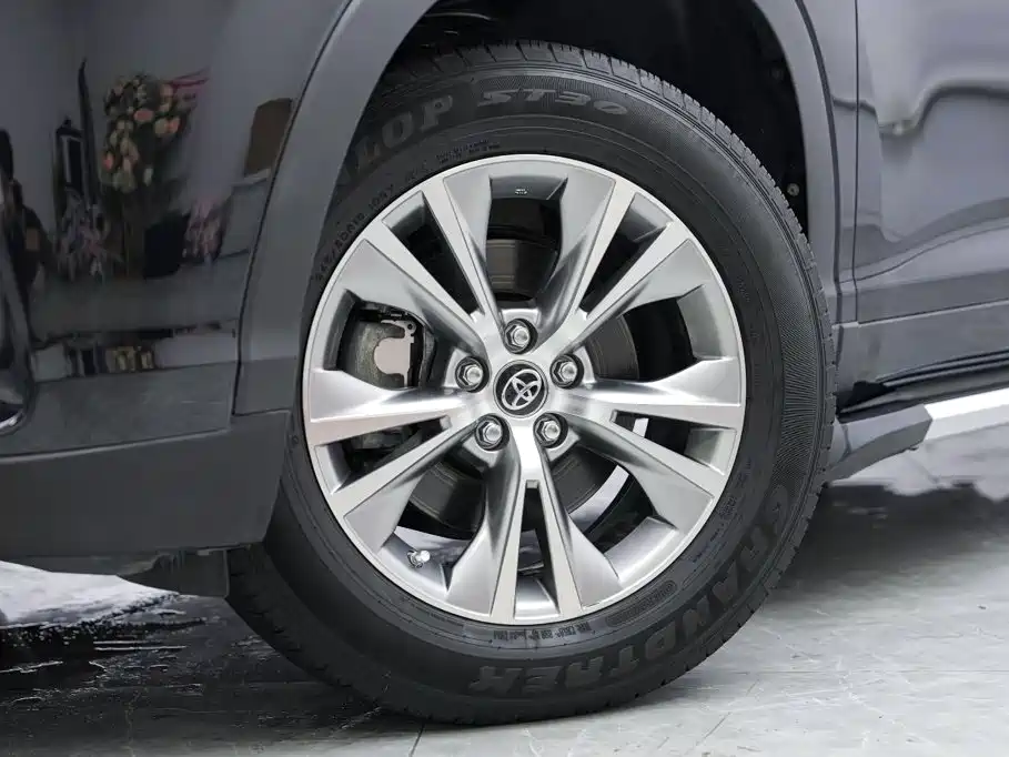Toyota Highlander — миниатюра 3