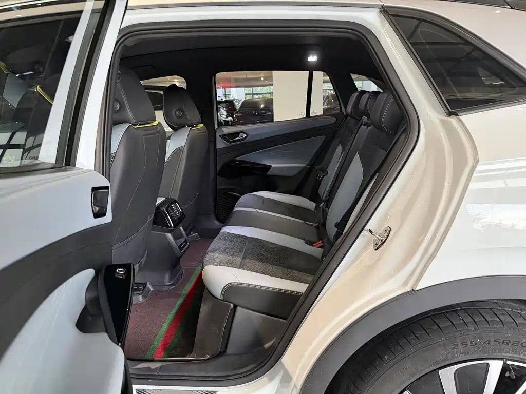 Volkswagen ID.4 X — миниатюра 6