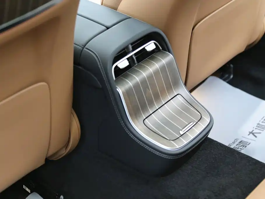 Mercedes-Benz E-Class New Energy — миниатюра 24