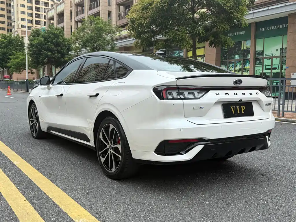 Ford Mondeo — миниатюра 4