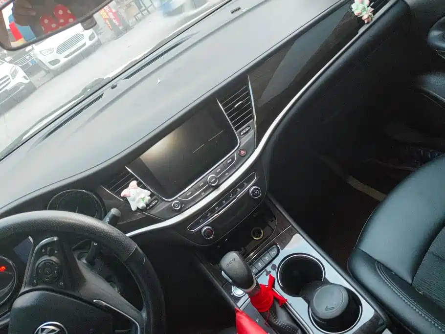 Buick Verano — миниатюра 13