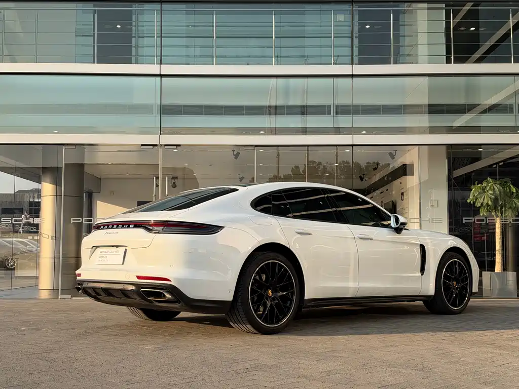 Porsche Panamera — миниатюра 4