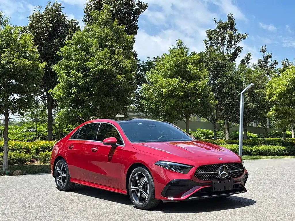 Mercedes-Benz A-Class A 2024 A 200 L Fashion