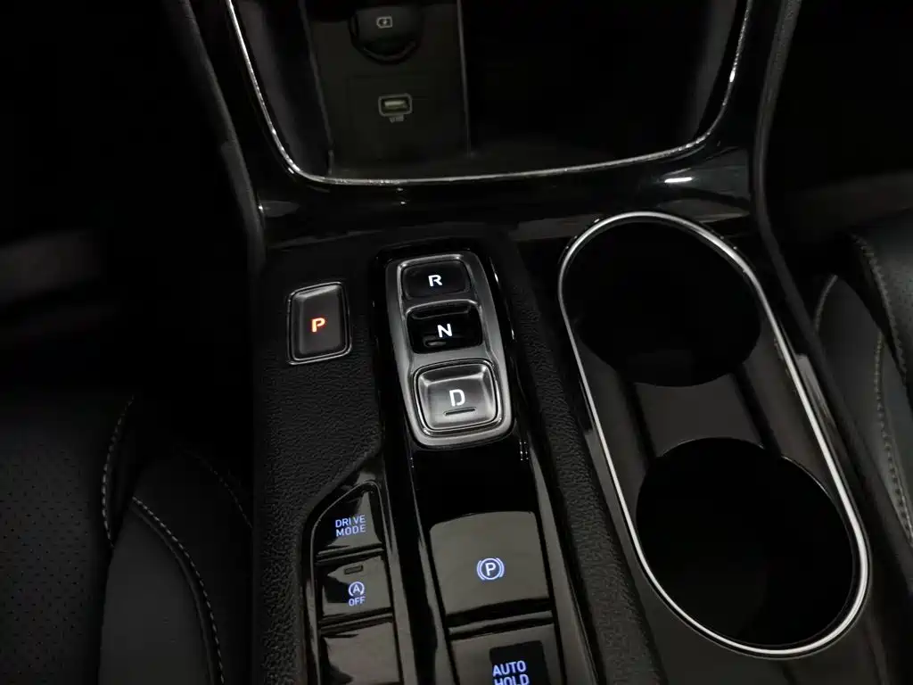 Hyundai Santa Fe — миниатюра 13